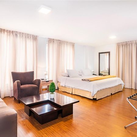 Lloyds Apartasuites Parque 93 Bogotá Esterno foto