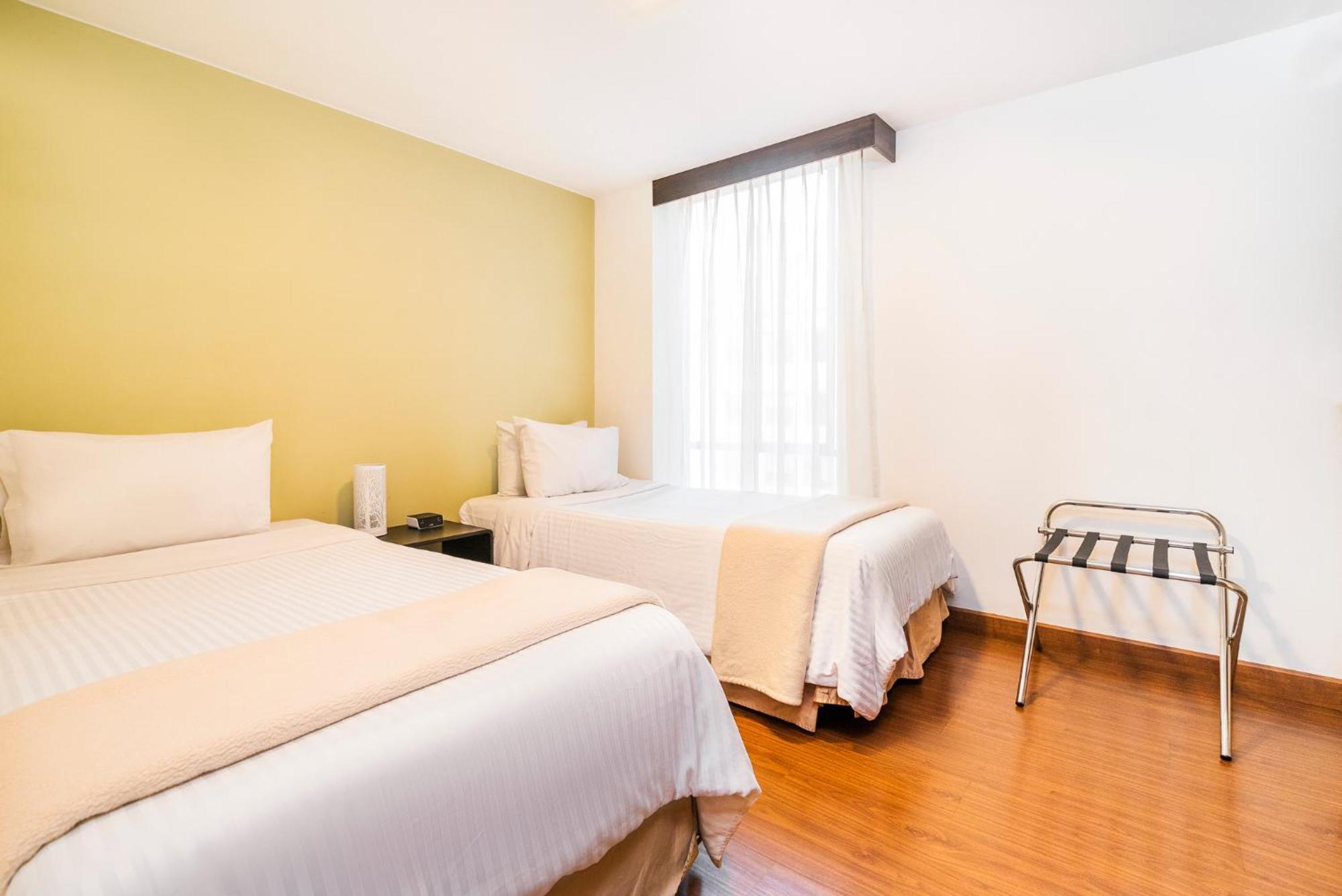 Lloyds Apartasuites Parque 93 Bogotá Esterno foto