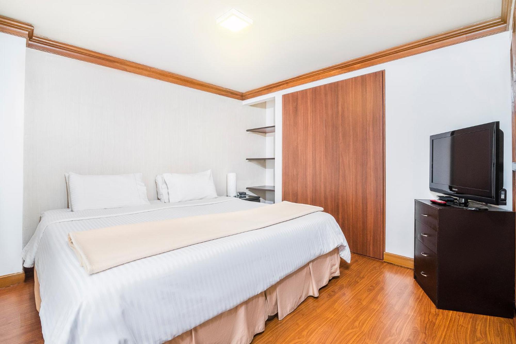 Lloyds Apartasuites Parque 93 Bogotá Esterno foto