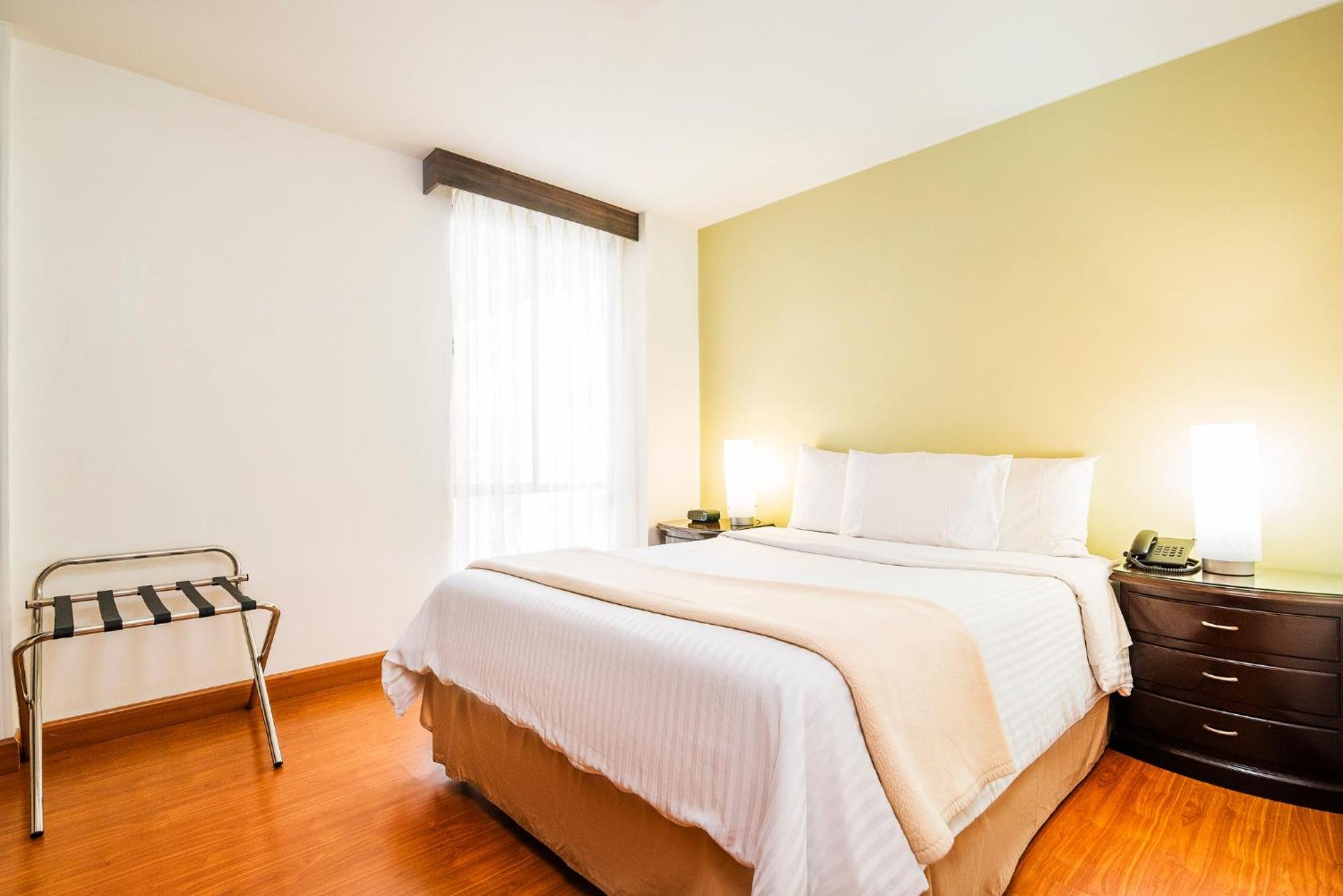 Lloyds Apartasuites Parque 93 Bogotá Esterno foto
