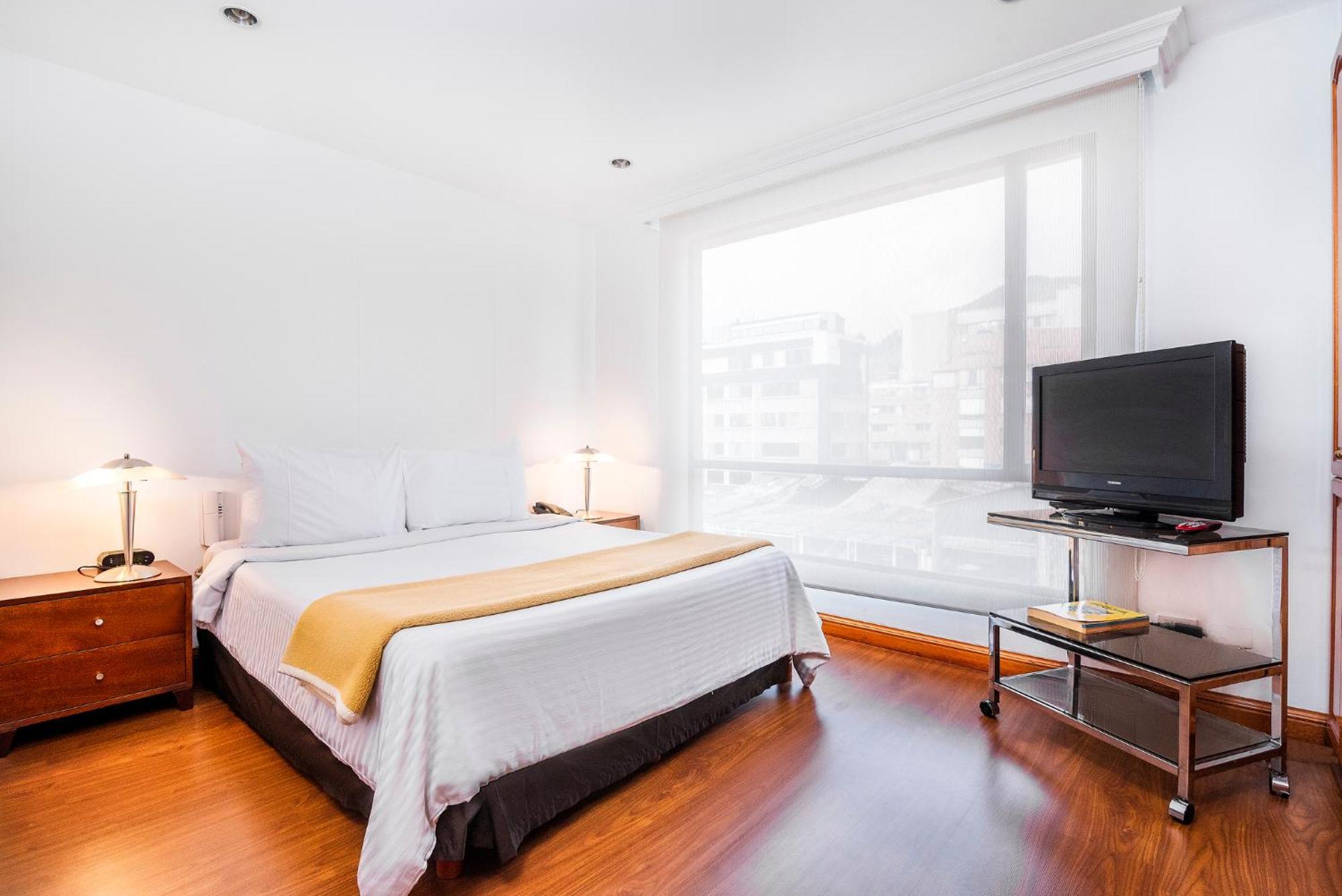 Lloyds Apartasuites Parque 93 Bogotá Esterno foto