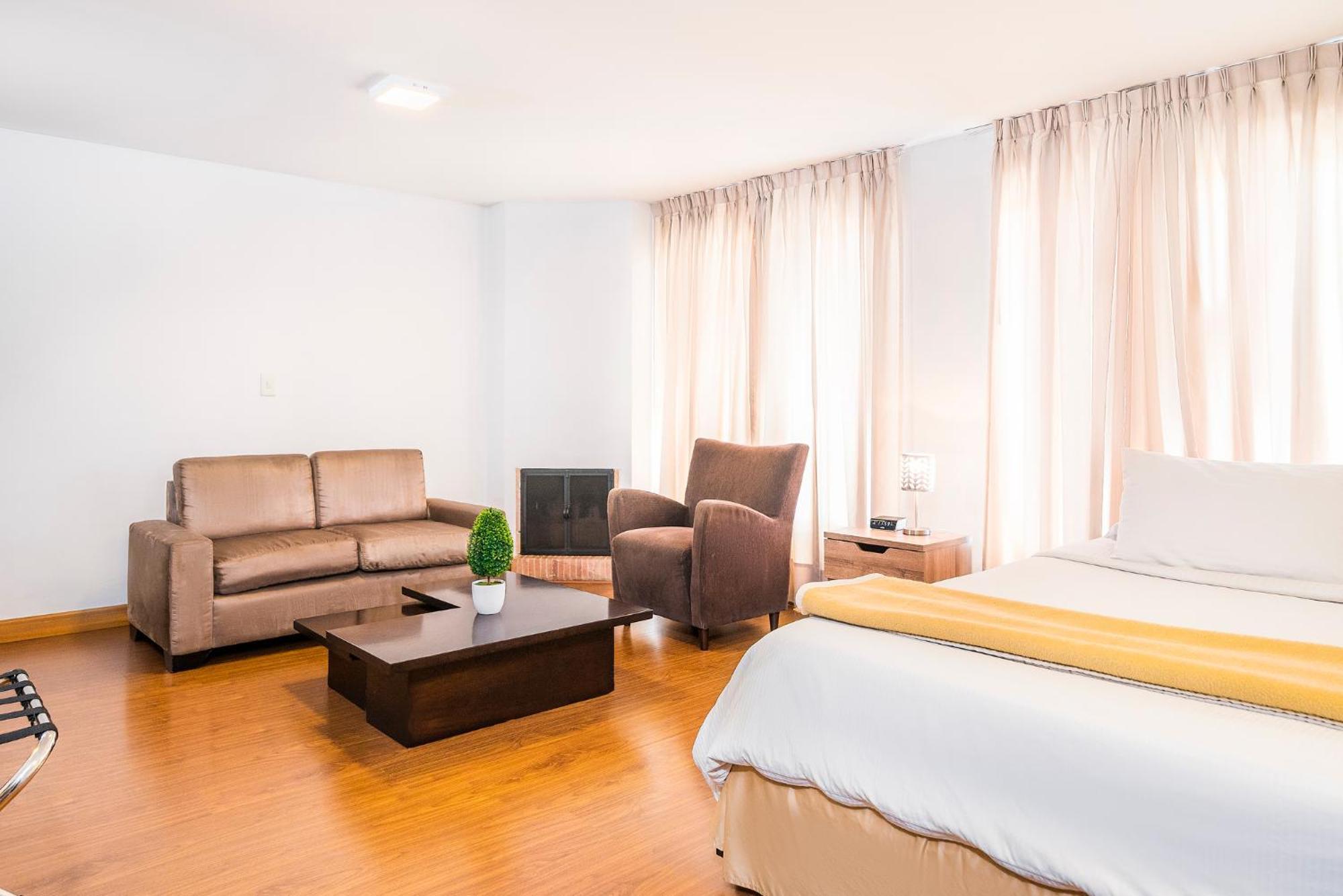 Lloyds Apartasuites Parque 93 Bogotá Esterno foto