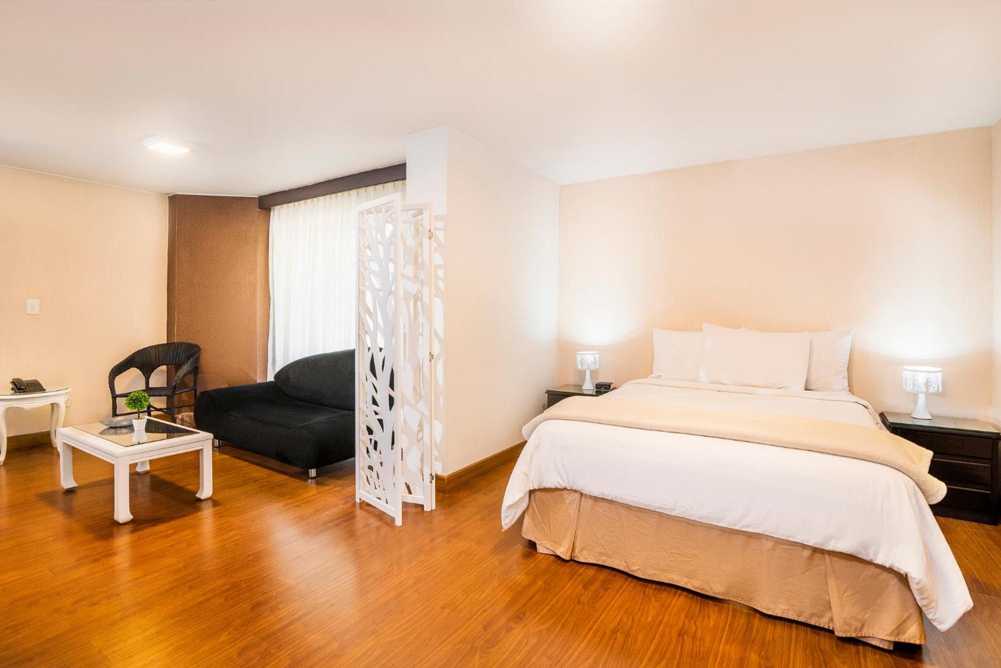 Lloyds Apartasuites Parque 93 Bogotá Esterno foto