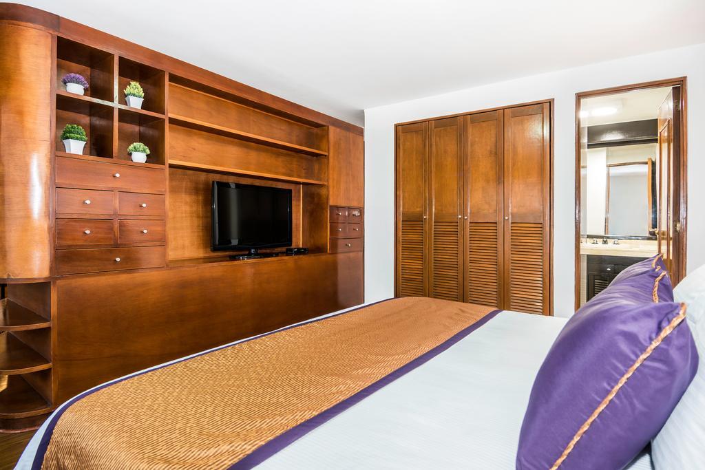Lloyds Apartasuites Parque 93 Bogotá Esterno foto